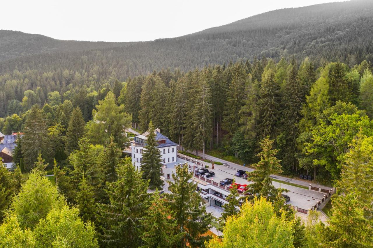 Bedriska Wellness & Hotel 4*