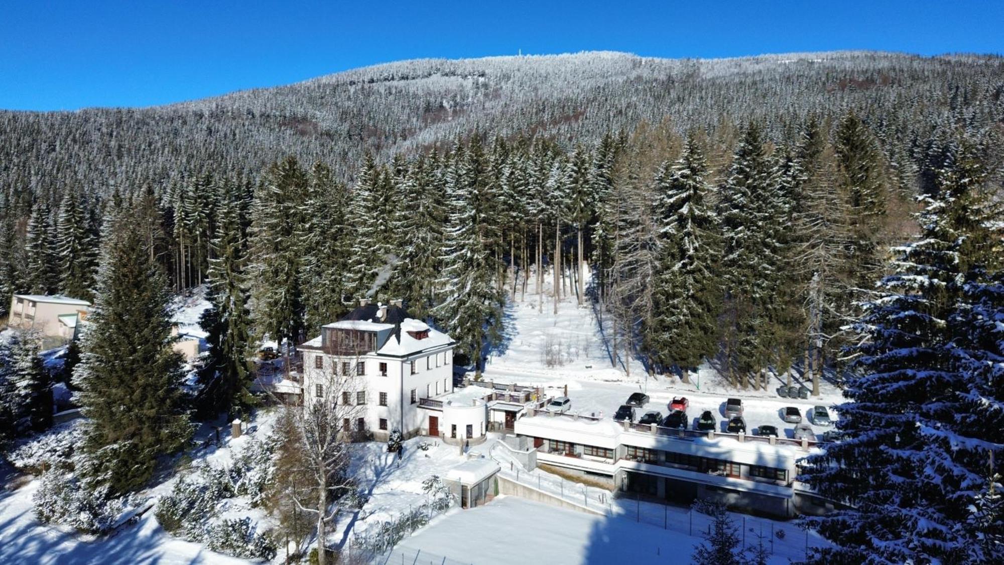 Bedriska Wellness & Hotel 4*